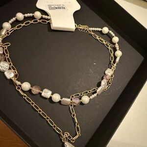 Elegant Gold and Pearl Necklace